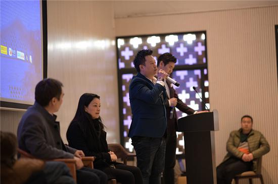 策展人白瑶先生发言