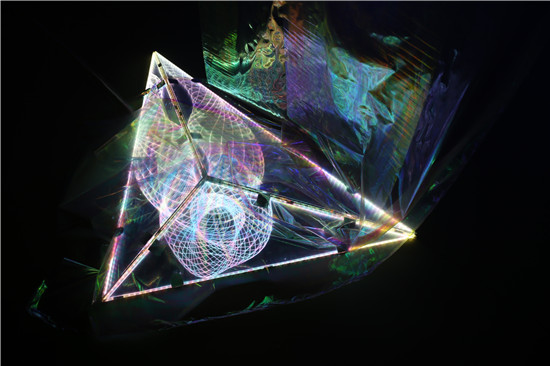 徐子薇,《Mad Lab 2》, 装置,综合材料,180x80x20cm, 2017(展示效果局部图)
