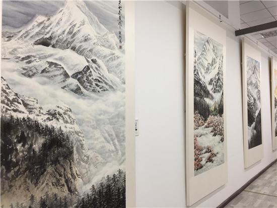 李兵中国水墨雪山山水画专修班师生作品展盛大开幕