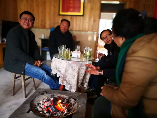 老师们与戴河党委书记座谈