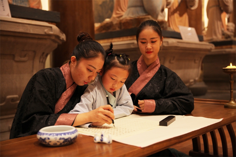 曲阜人口外流_曲阜师范大学(3)