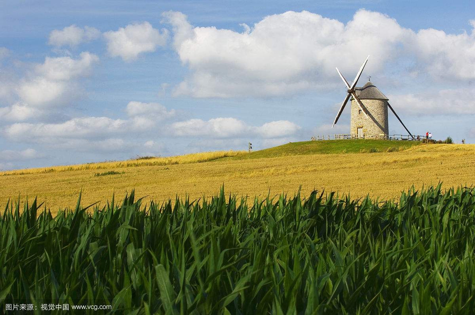中法文化交流使者戴亮将献唱旅交会