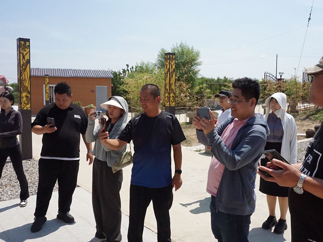 2023年“V”行滨州·走进“沾化枣花节”采风活动第三站——参观枣之恋农业综合体 