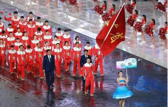 △全运会赛场上,山东已经连续三届金牌榜、奖牌榜位列第一。