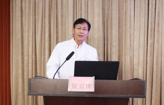 康复医学科主任李明乐授课