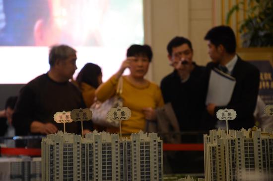 黄岛本地人口_黄岛金沙滩(2)