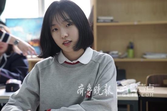 俩女生考上了美国顶级艺术学校