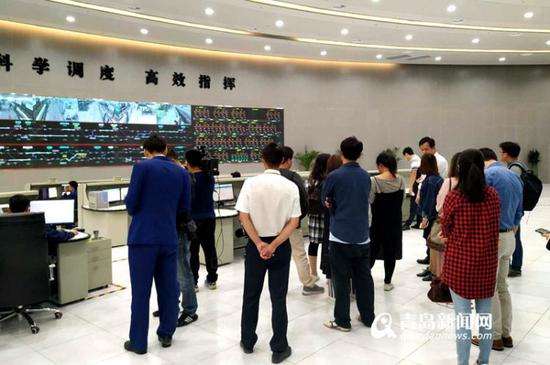 記者參觀地鐵11號線指揮控制中心