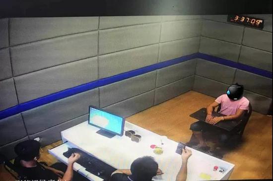 經審訊,犯罪嫌疑人王某某對其強奸殺害被害人劉某的犯罪事實供認不諱。