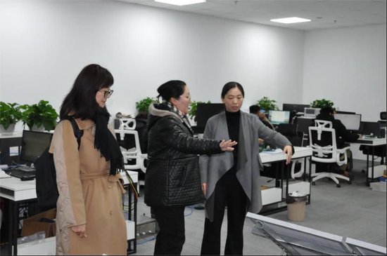 刘雅涵一行赴山东道与物联科技有限公司实地走访