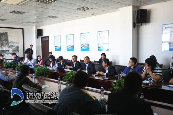“媒眼看煙臺·聚焦現代物流中心建設”全國媒體煙臺行走進煙臺國際機場