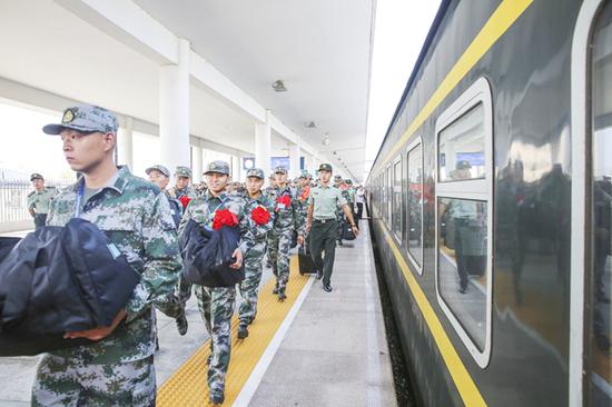 滨州市2018新兵入伍欢送仪式在滨州火车站举