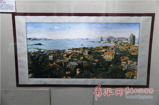 高青敏的作品青島風光。記者 王雷 攝