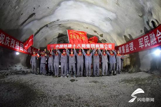 这群人,在海下88米深处,历时三年