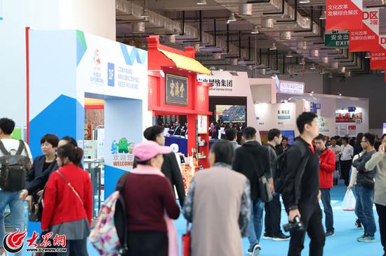 济南国际会展中心人潮涌动