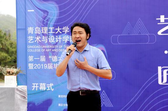 青年教师韩凯演唱《鸿雁》