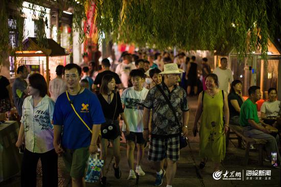 夜游济南有啥新去处?小南湖夜市了解一下