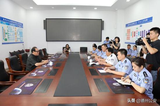 ▲座谈会上畅所欲言