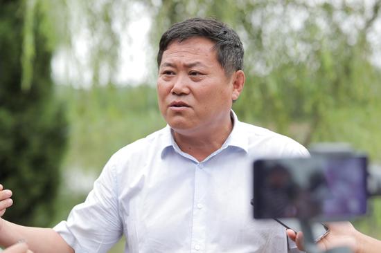 村支部书记孟凡道介绍,孟凡勇“是个热心肠”