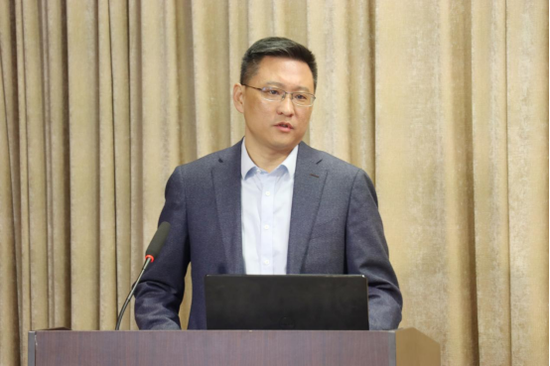 众阳健康科技集团省区总经理冯成刚致辞