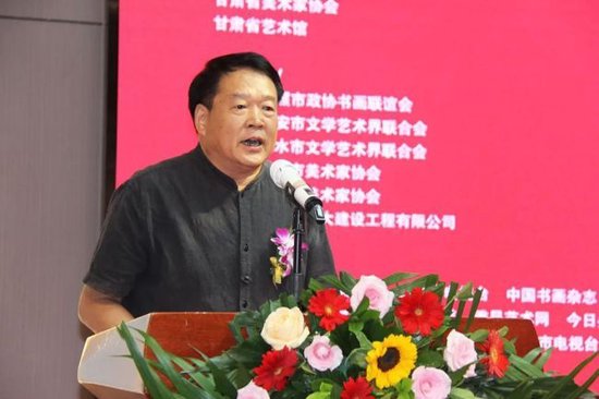 参展作者孙成刚致答谢词