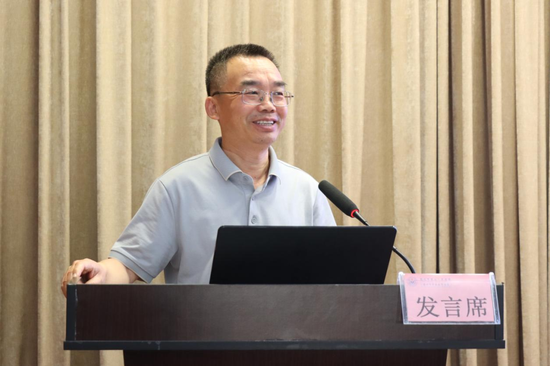 党委委员、副院长管国强主持