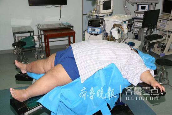 手術前做檢查的王浩楠。院方供圖