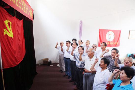 “人要有劲头,奉献不停步”