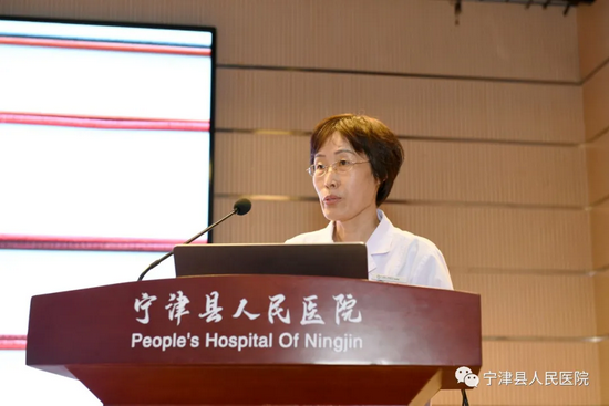 病案室主任 杨丽霞