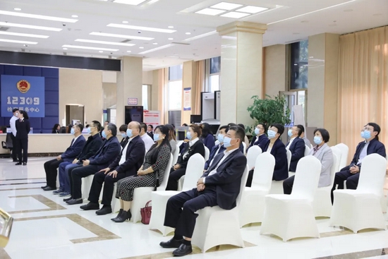 调研组视察诸城市检察院，听取该院未检工作汇报
