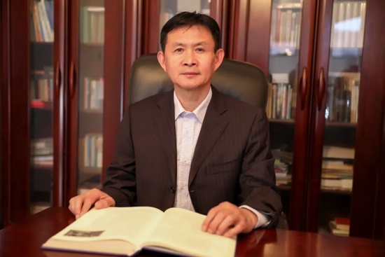 ▲新闻与传媒学院党委书记 王秋亮