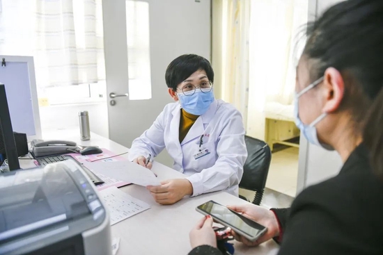 妇科hp 怎么治德州市立医院妇科主任崔立新—— 十年磨一“镜” 一心为患者_https://www.jmylbn.com_新闻资讯_第2张