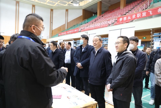 校领导与用人单位沟通