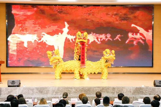 中国武术和醒狮表演