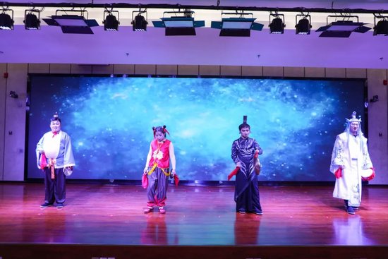 表演者:赵永震 周昊鑫 胡翠平 刘长林