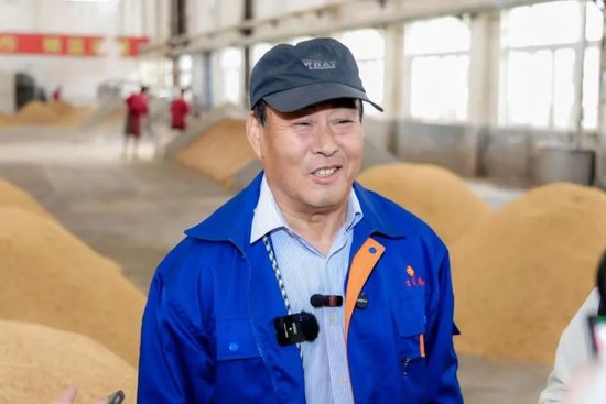 山东省级非物质文化遗产代表性传承人、古贝春集团总酿酒师董福新接受采访