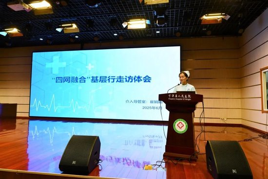 ▲院党委委员、急诊科主任张健,内分泌、肾内、风湿免疫科主任刘建国,心电图室主任刘秀敏、心内科一病区副主任医师李宏杰、介入室护士长崔娟分别为大家授课。
