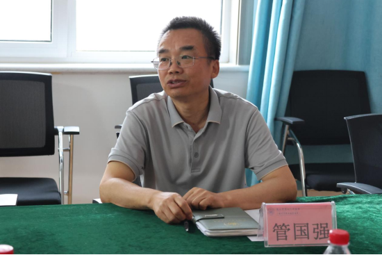 党委委员、副院长管国强陪同