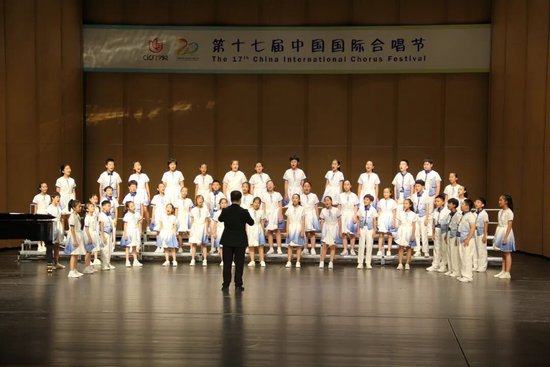 合唱团参加中国国际合唱节比赛获一级团队