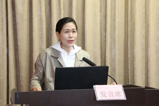 党委委员、副院长王炳花主持