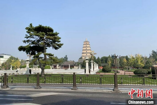 资料图:西安大雁塔景区已暂停开放。张一辰 摄