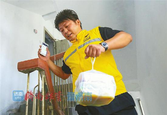 剛剛接觸外賣行業的張宏凱經常跑錯樓