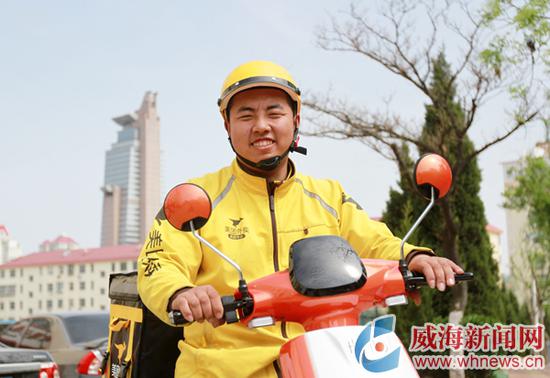 生活中的閆海濱陽光自信 威海晚報記者 姚威 攝