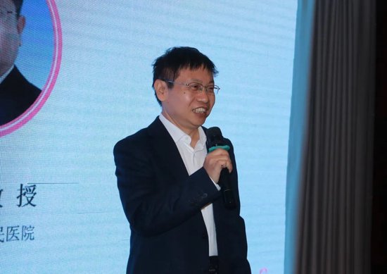 德州市第二人民医院乳腺中心主任王宝珏主持