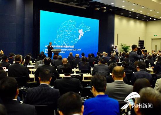 尊敬的王毅国务委员兼外交部长、张业遂书记,