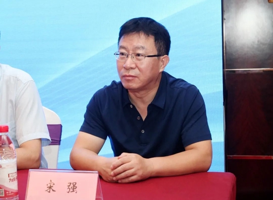 德州市医学会甲状腺外科专业委员会主任委员、德州市立医院甲状腺外科主任宋强出席