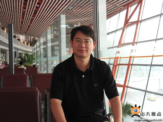 威海校区空间科学与物理学院副院长、山东大学空间科学研究院执行院长陈耀教授