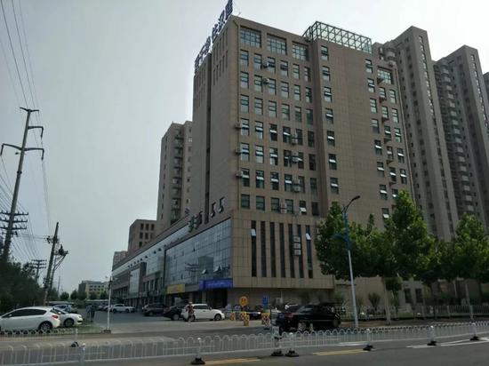 學(xué)苑小區(qū)沿街