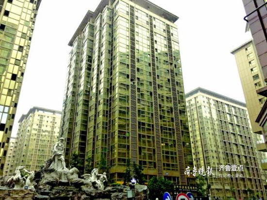 濟(jì)南誠(chéng)基中心樓間距很小,樓房密度非常高。齊魯晚報(bào)·齊魯壹點(diǎn)記者 時(shí)培磊攝