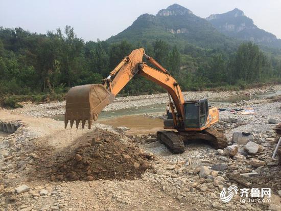 自己遭受重大损失 却先帮村里通开道路